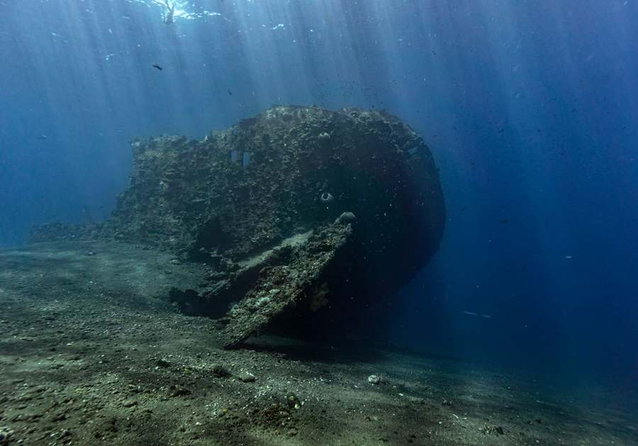 Diving (Amed & Tulamben)